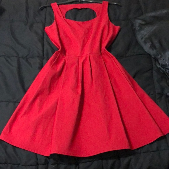 Dresses & Skirts - Cute red dress!